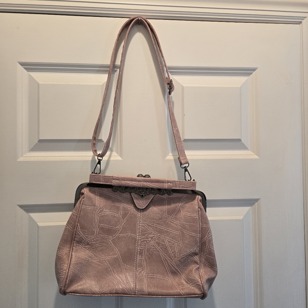 Kiss Lock Shoulder Handbag Purse Pink Gold Faux Leather Adjustable Strap